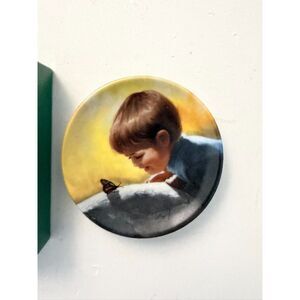 Donald Zolan Miniature Collector plate "Sunny Surprise"
